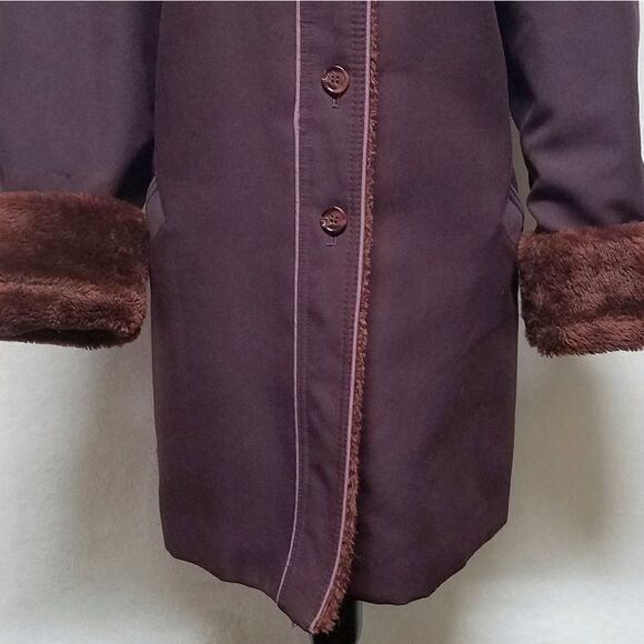 VINTAGE 1970s ILGWU Oxblood Thick Sherpa Lined Hooded Button Up Cuffed Coat - Picture 6 of 14